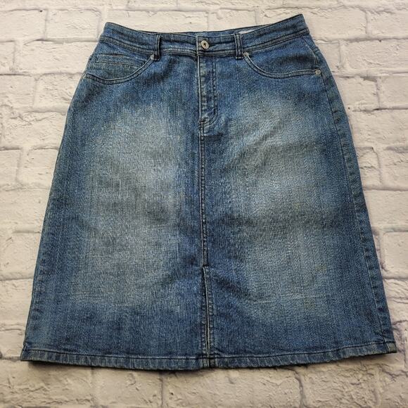Chicos Platinum Marquis Denim Skirt with Front Vent size 1 (size 8) - Picture 1 of 11
